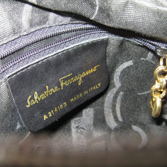 Ferragamo Black Pebble Leather - Picture 6 of 9